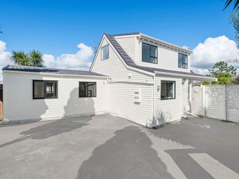 2/16 Moxham Grove, Massey