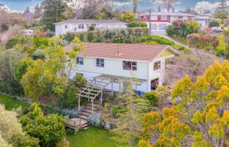 6 Domain Road, Waipawa