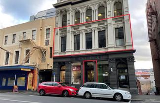 Professional Offices with parking 120m2
