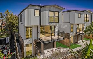  Prestige Standing , Otahuhu
