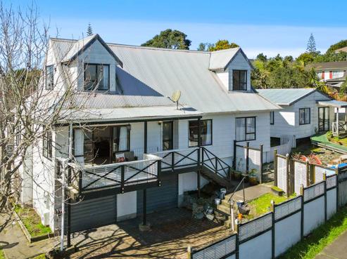 61 Hale Crescent, Bayview