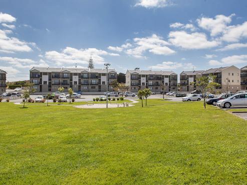 17/71E Spencer Road, Oteha