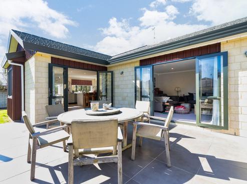 6 Burnfield Way, Levin
