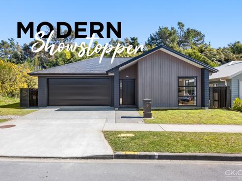 7 Te Awa Rere Grove, Stokes Valley