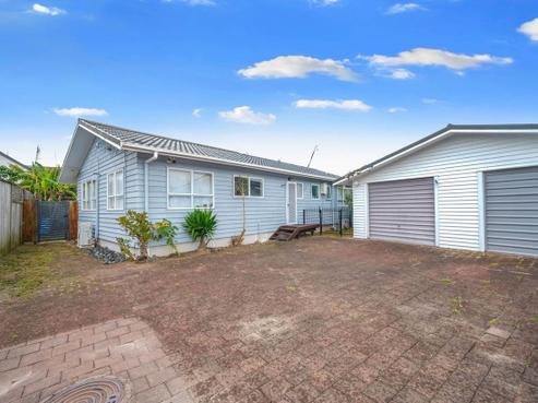 2/8 Freeland Avenue, Mount Roskill