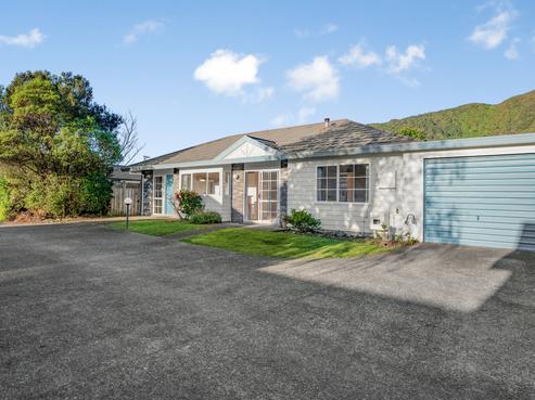 11/169 Whites Line East, Waiwhetu