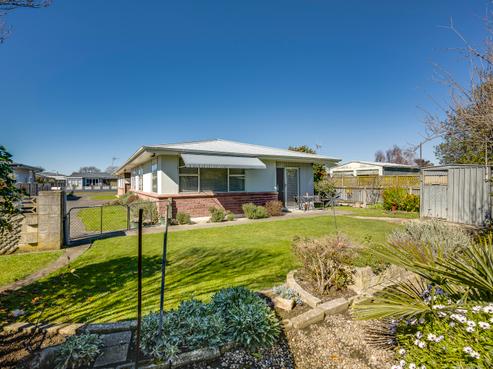 2/80 Clarence Cox Crescent, Pirimai
