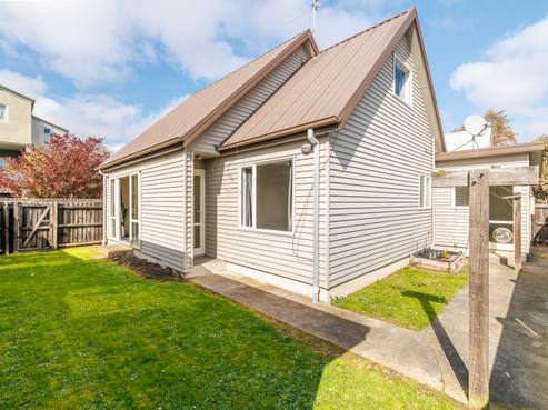 2/523 Saint Asaph Street, Phillipstown