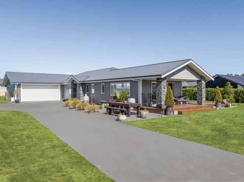 7 Cross Street, Lepperton