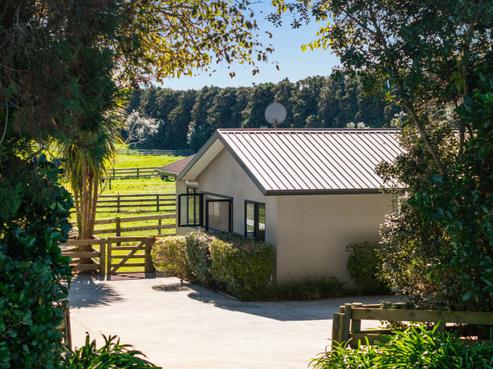 83 Waipipi Wharf Road, Pollok