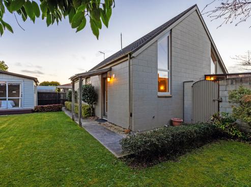 42B Delaware Crescent, Russley