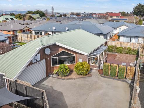 2/73 Vagues Road, Northcote