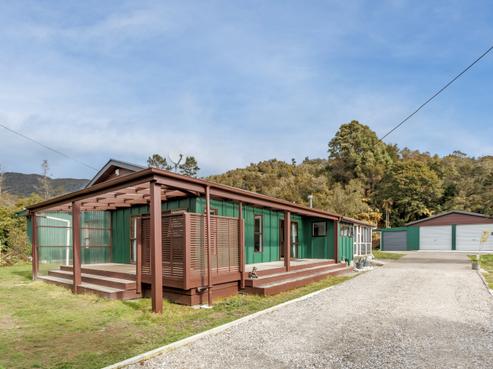 46 Conns Creek Road, Waimangaroa