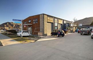 Freehold split-risk investment - Glenda Drive