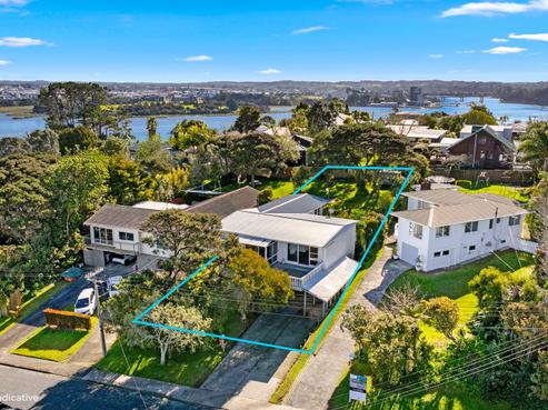 39 Neptune Avenue, Beach Haven