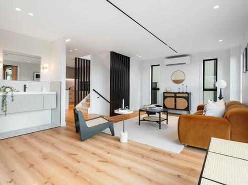 2F Rangitoto Terrace, Milford