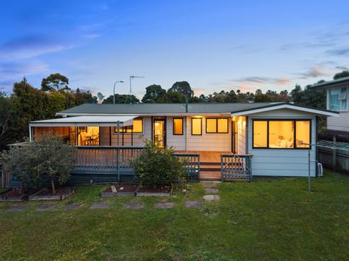 40 Felton Mathew Avenue, Saint Johns