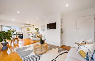 1/4 Richards Avenue, Forrest Hill