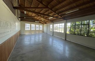 Small Corner Office - Kingsland