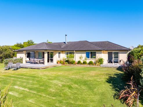 82 Daniel Parade, Mangawhai