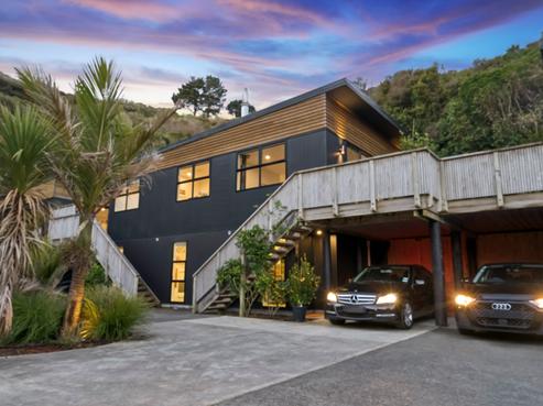 12 Appleton Place, Karori