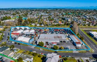 Blank Canvas Corner Site