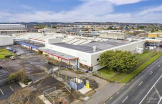 Large industrial warehouse - low office ratio