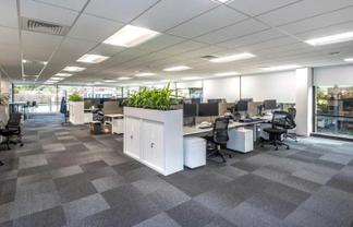 TOP FLOOR WITH PLEASANT OUTLOOK
