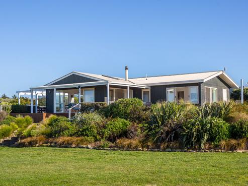 6 Beach Road, Te Wharau