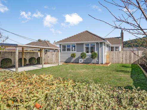 121 Thackeray Street, Trentham