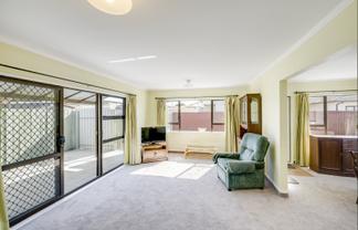 2/52 Avondale Road, Taradale