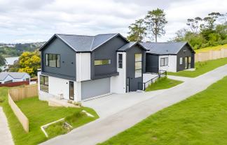 30 Awanui Road, Red Beach