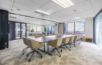 Aon Centre - Modern Fitted Offices