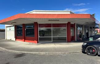 Trinity Crescent Shopping Centre for lease