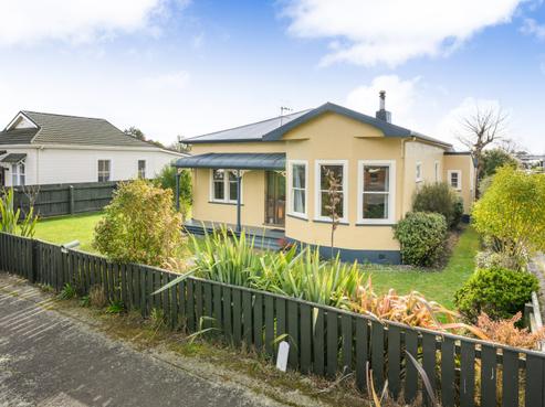 17 Douglas Street, West End