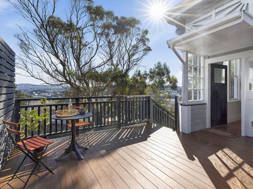 11 Nevay Road, Miramar