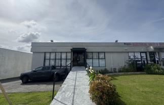 Functional two-level industrial unit