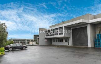A-Grade Wiri Industrial with Front Yard