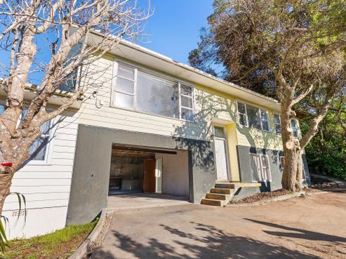 18 Aplin Terrace, Ngaio