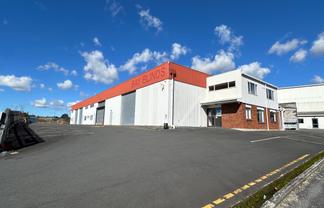 Versatile Greerton warehousing