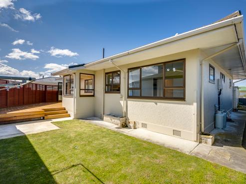 13 Cambridge Terrace, Taradale