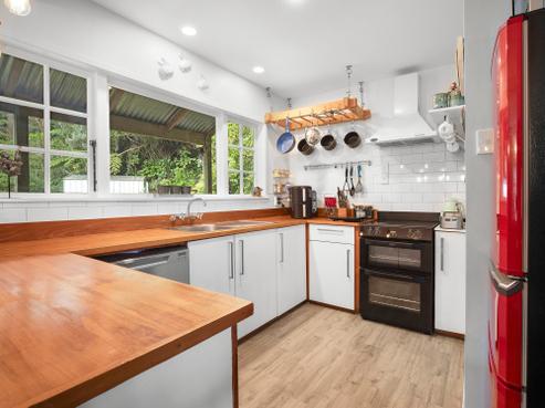10 Prebble Grove, Naenae