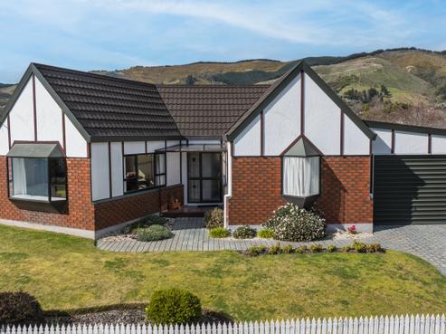 4 Washbourn Drive, Richmond
