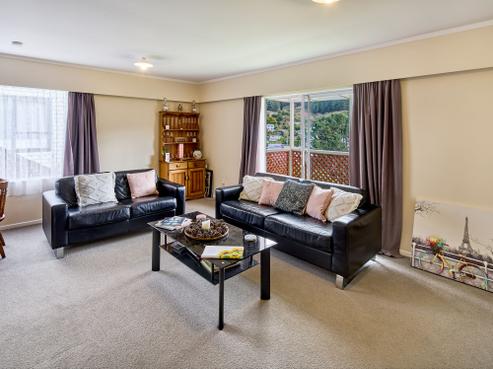 15B Florio Terrace, Tawa
