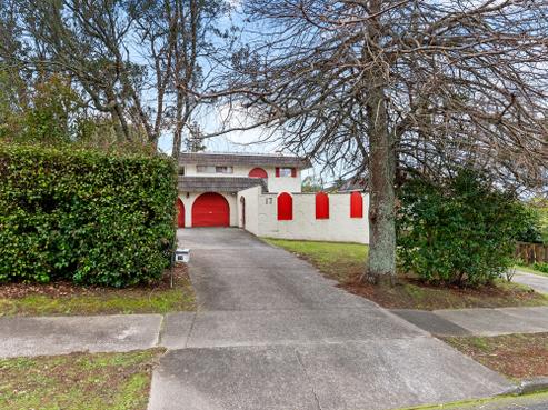 17 Maxwelton Drive, Mairangi Bay