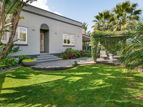 6 Pemberton Crescent, Greerton