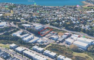 High-profile commercial yard for lease