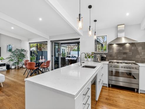102 Walmer Road, Point Chevalier