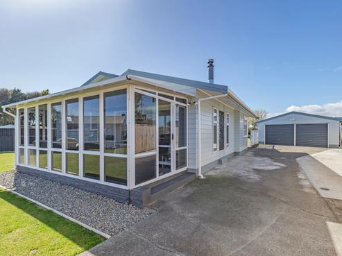 7 Harlech Street, Levin