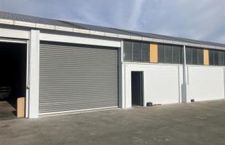 Versatile Workshop and Warehouse Space